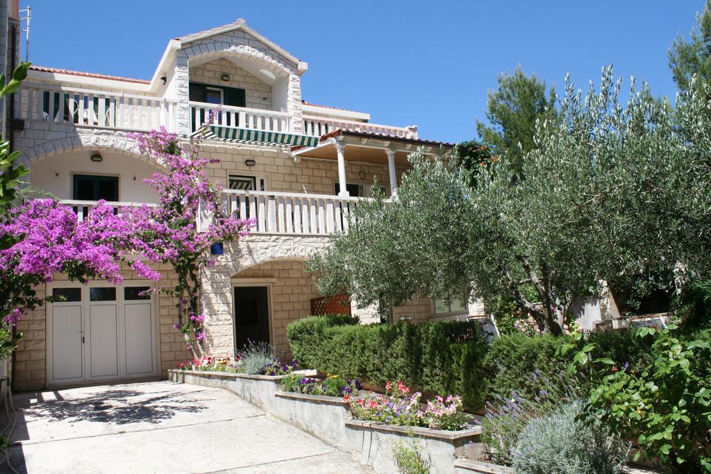 Apartments Jagoda Bol Exterior photo